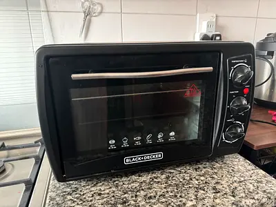 Black  Decker Toaster Oven in Great Condition