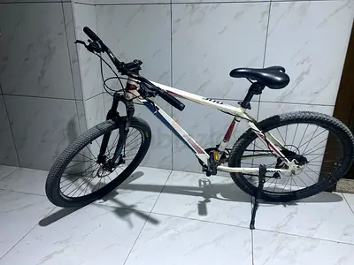Mtb for sale good condition price is negotiable!