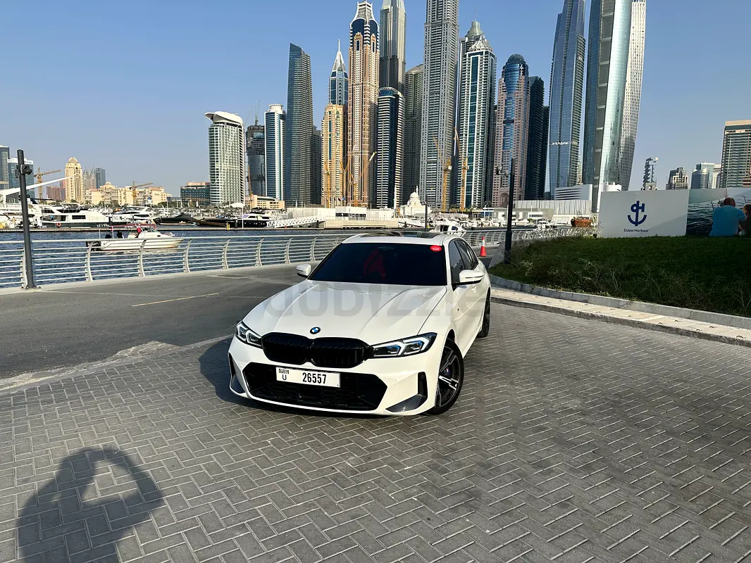 320i