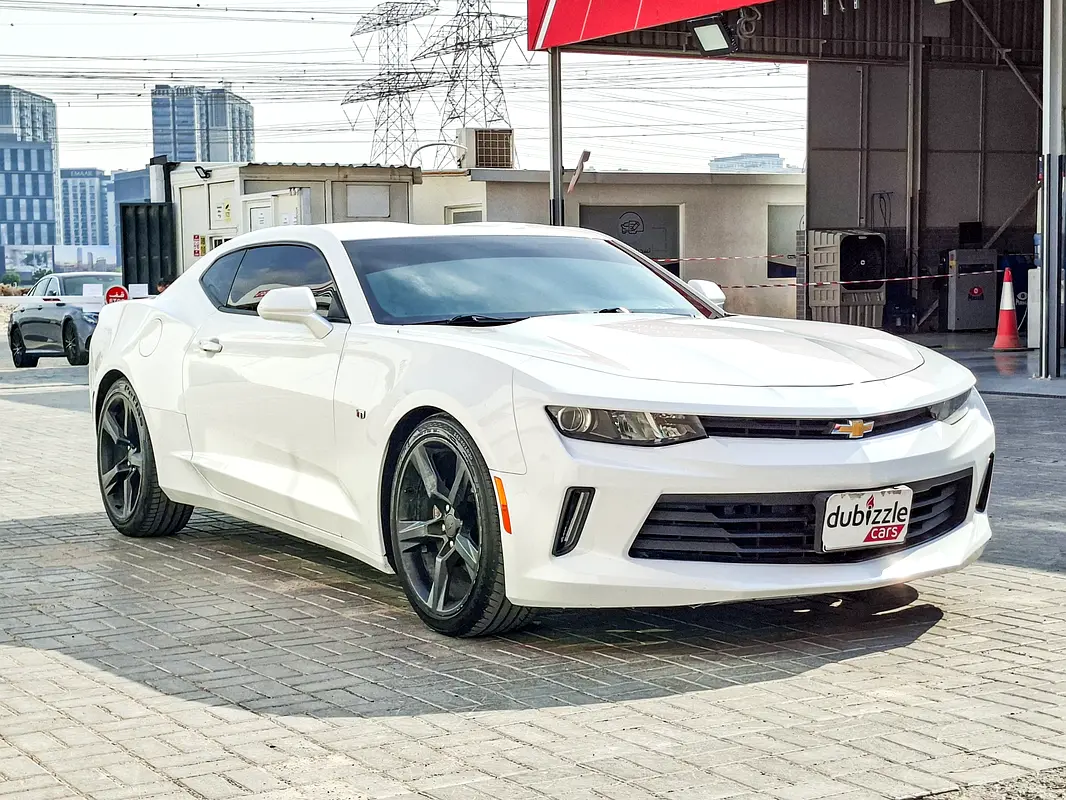 Chevrolet Camaro 2016 — photo 1 of 16