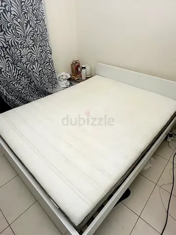 Comfortable Queen Size bed with Mattress for Sale