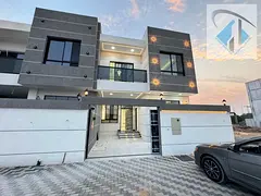 For sale: Modern villa with 5 bedrooms, 3 floors, freehold ownership, registration fees included, di