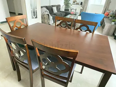 Brown wooden table for sale - 5 chairs -