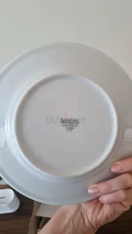 New in tbe box Elegant Ceramic Plate for Sale 4 plates in set