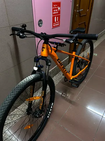 Giant Talon 4 Mountain Bike Bicycle