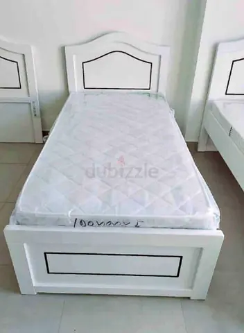 Stylish White Single Bed with Mattress