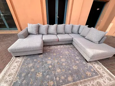 Looks great Condition The ___ One Kingston Sofa