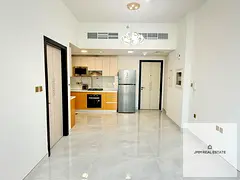 Top Floor | Ready to Move-In | Closed Kitchen