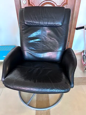 Swivel and recliner leather chair