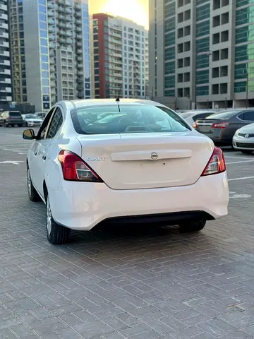 2018 Nissan SUNNY 照片 5