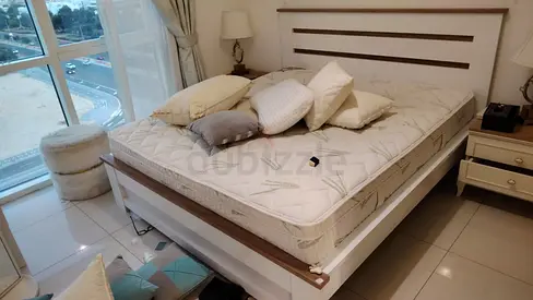 Comfortable King Size Bed with Mattress