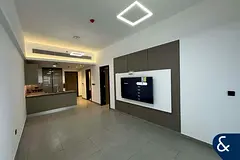 RENTED | 1 BED AND STUDY | BATHROOMS UPGRADED