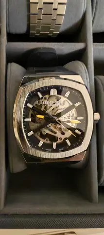 Stylish Skeleton Automatic Watch with Rubber Strap