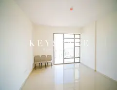 Exceptional Deal | Stylish Apartment in Vibrant Locale | Resale