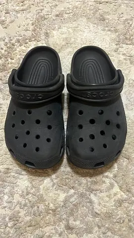 Black Crocs