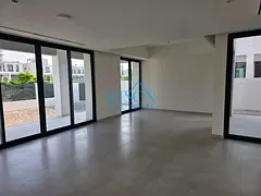 BIG LAYOUT | PRIME LOCATION | READY TO MOVE