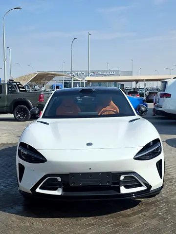 أبوظبي ايكاد 5 مدينه رحايل للسيارات معرض المملكه