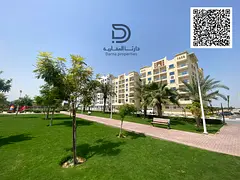 Room and living room / Free parking / Good location