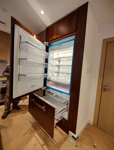 Miele bottom freezer fridge built in excellent condition