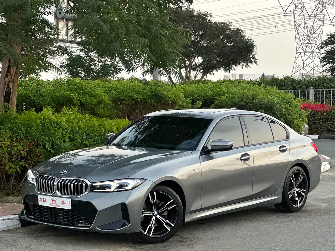 320i