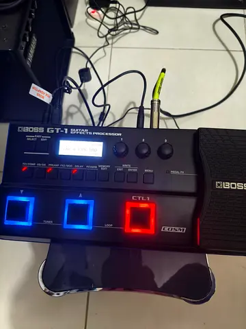 BOSS GT-1 Guitar Effects Processor