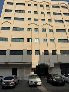 Abu Dhabi mussafah shabiya  12 executive bed space with Kerala people living flat rent person 1100