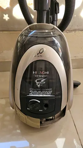 Hitachi Vacuum Cleaner - 2000W Power