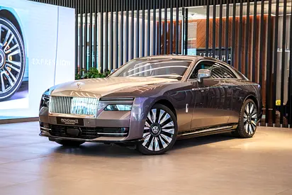 Spectre Model Year 2024 | Automatic | Electric | 3,544 km