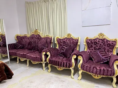 Elegant Purple Vintage Sofa Set