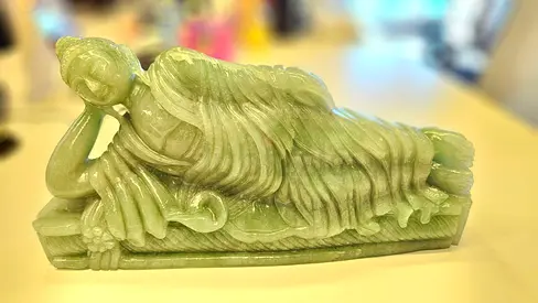 Aventurine Jade Elegance: Reclining Buddha