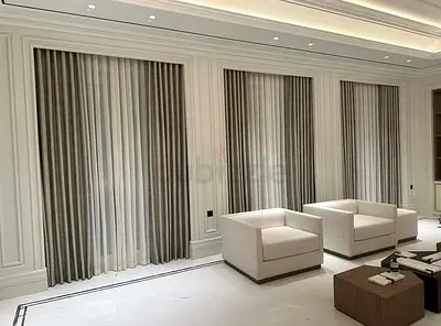 Curtain blinds
