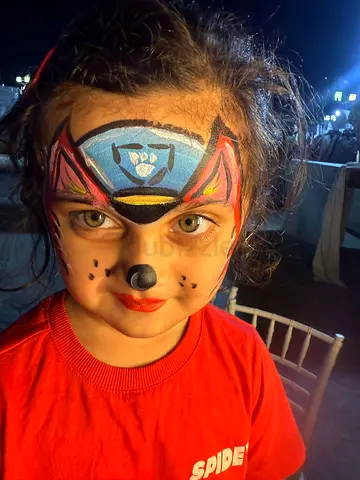 Face painting and glitter ️ artist