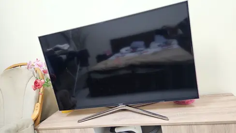 Samsung 50-inch LED TV - Excellent Condition