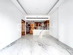 Vacant | Lagoon View | Spacious Layout