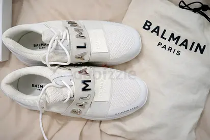 Balmain Paris White Sneakers – Brand New (EU 43)