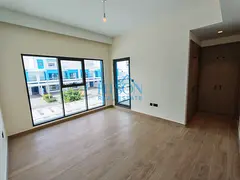 MIDDLE UNIT | BRAND NEW | READY TO MOVE