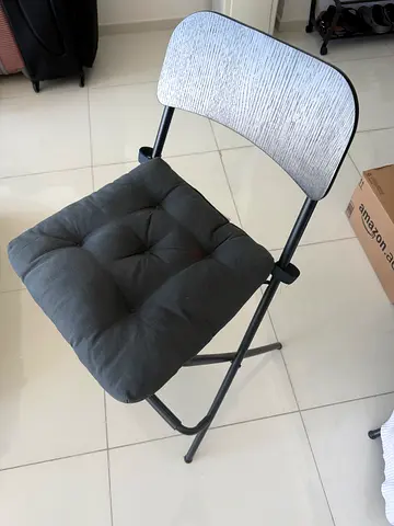 Compact and Stylish Folding Chair