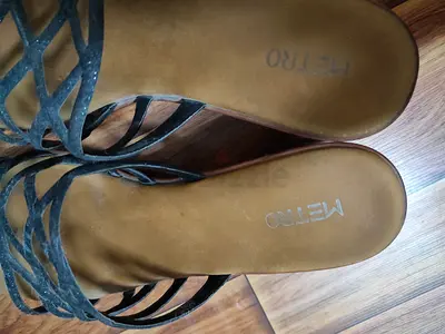 Elegant Metro branded Brown Heeled Sandals