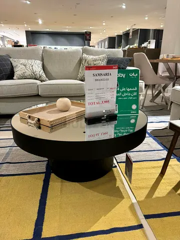 Stylish Round Coffee Table with Mirror Top