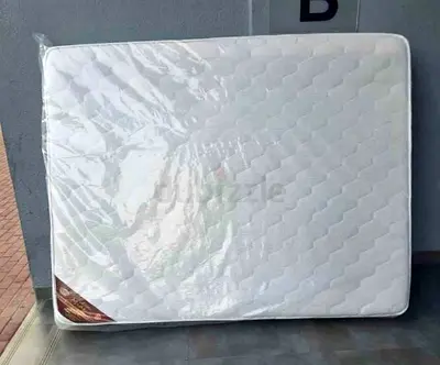 160x200cm queen size mattress. All times delivery available