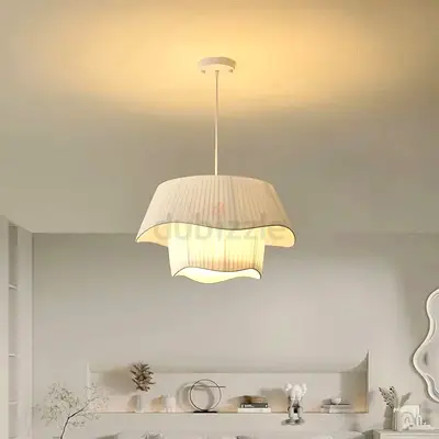 𝐌𝐨𝐝𝐞𝐫𝐧 𝐖𝐚𝐯𝐞 𝐏𝐞𝐧𝐝𝐚𝐧𝐭 𝐋𝐢𝐠𝐡𝐭 𝐚𝐝𝐝𝐬 𝐚 𝐰𝐚𝐫𝐦, 𝐜𝐨𝐳𝐲 𝐠𝐥𝐨𝐰 𝐚𝐧𝐝 𝐚