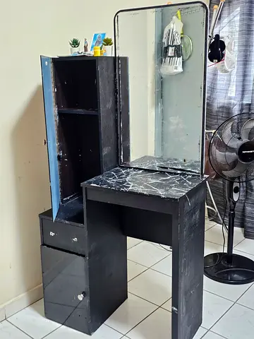 Stylish Black Dressing Table with Mirror