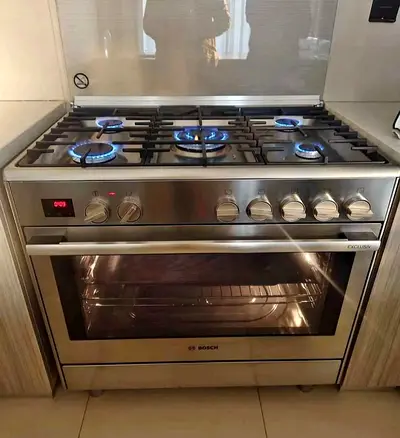 Bosch Series 8 Model Top Gas Oven Electric Cooker Size 90cm Width 60cm Depht