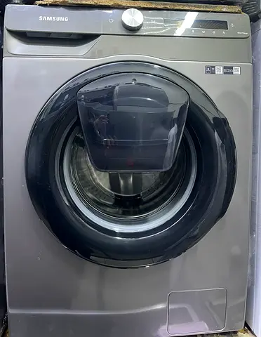 Samsung like new 9 kg washing machine wifi model