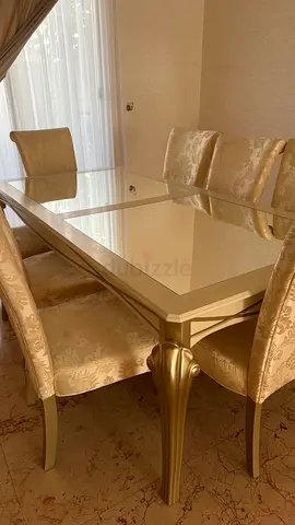 8 seater dining table