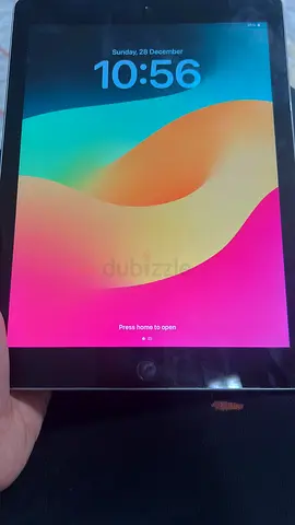 Apple iPad 6th generation has 128 gb perfect screen and perfect camera and perfect for gaming