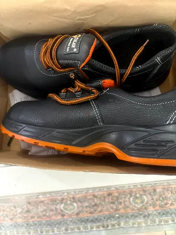 Stylish Black and Orange Safety Shoes