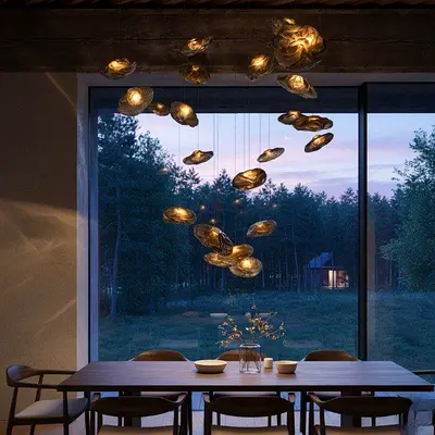 𝐋𝐮𝐱𝐮𝐫𝐲 𝐆𝐥𝐚𝐬𝐬 𝐏𝐞𝐧𝐝𝐚𝐧𝐭 𝐂𝐡𝐚𝐧𝐝𝐞𝐥𝐢𝐞𝐫   𝐄𝐚𝐜𝐡 𝐡𝐚𝐧𝐝‑𝐜𝐫𝐚𝐟𝐭𝐞𝐝 𝐠