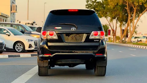 2015 Toyota FORTUNER 照片 5