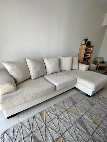 Looks great Condition The One Kingston Sectional Sofa Beige